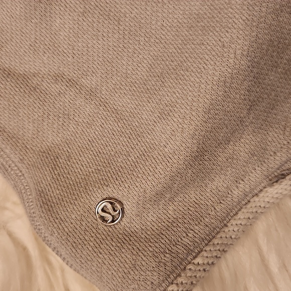 LULULEMON WOMEN'S SHORT - Picture 3 of 5